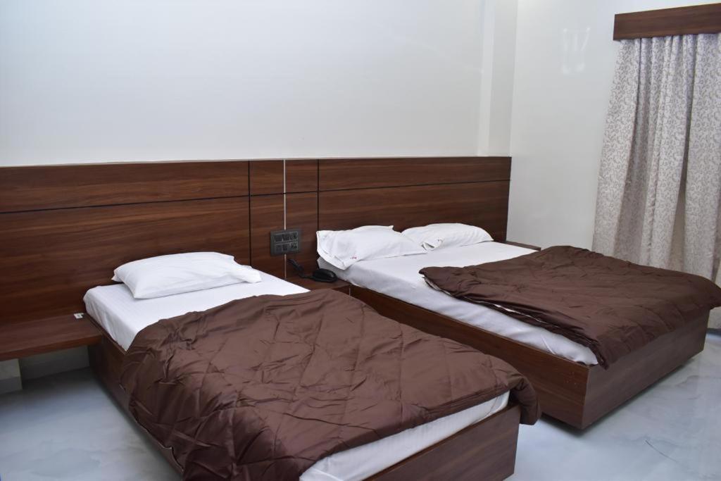 Hotel Sai Sandesh Shirdi Dış mekan fotoğraf