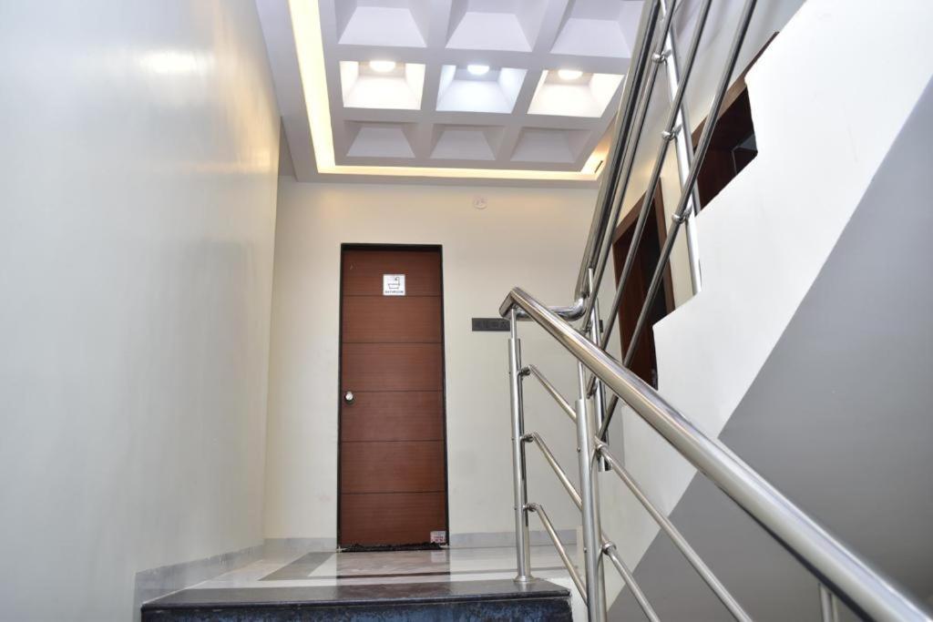 Hotel Sai Sandesh Shirdi Dış mekan fotoğraf