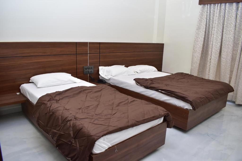 Hotel Sai Sandesh Shirdi Dış mekan fotoğraf